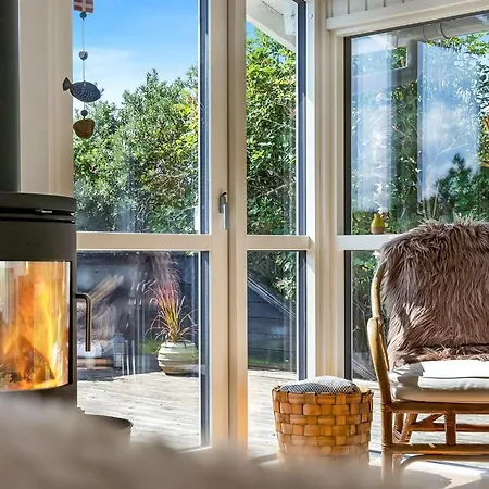 Tuke - 400m From The Sea By Interhome