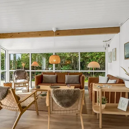 Tuke - 400m From The Sea By Interhome Nyaraló